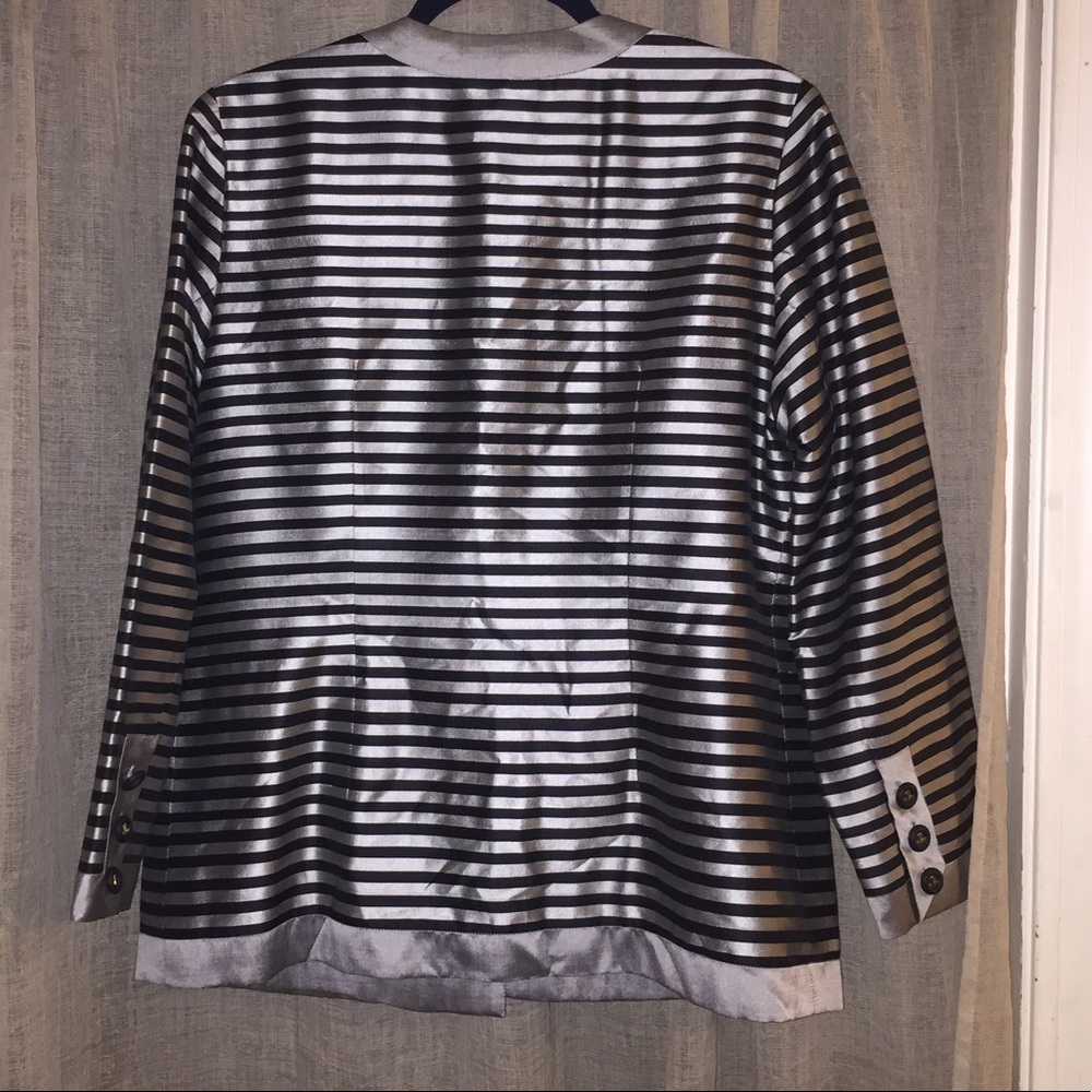 Silk Jacket - Picture 2 of 4
